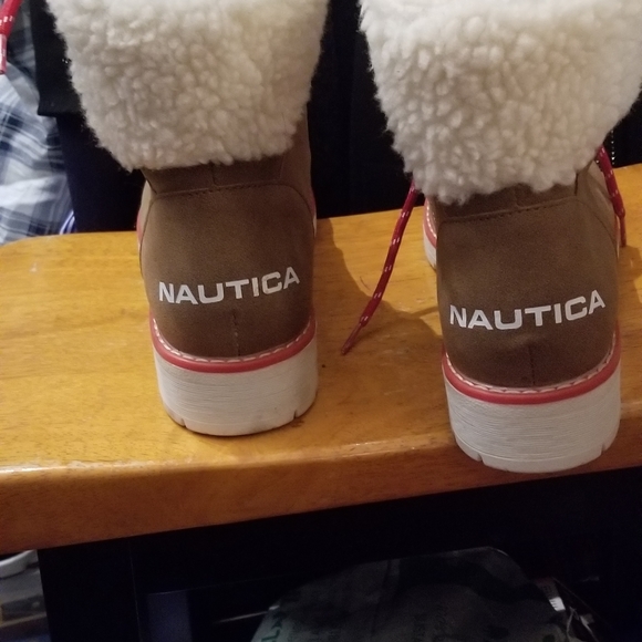 Natica - Picture 2 of 3